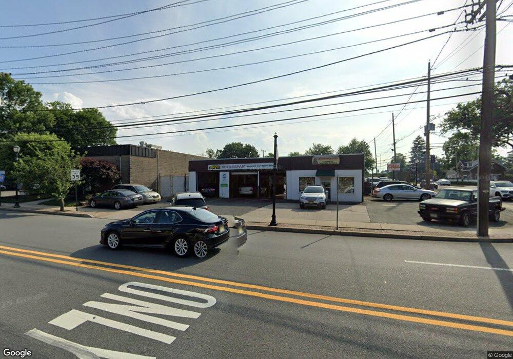 11-12 River Rd, Fair Lawn, NJ 07410 - photo 1