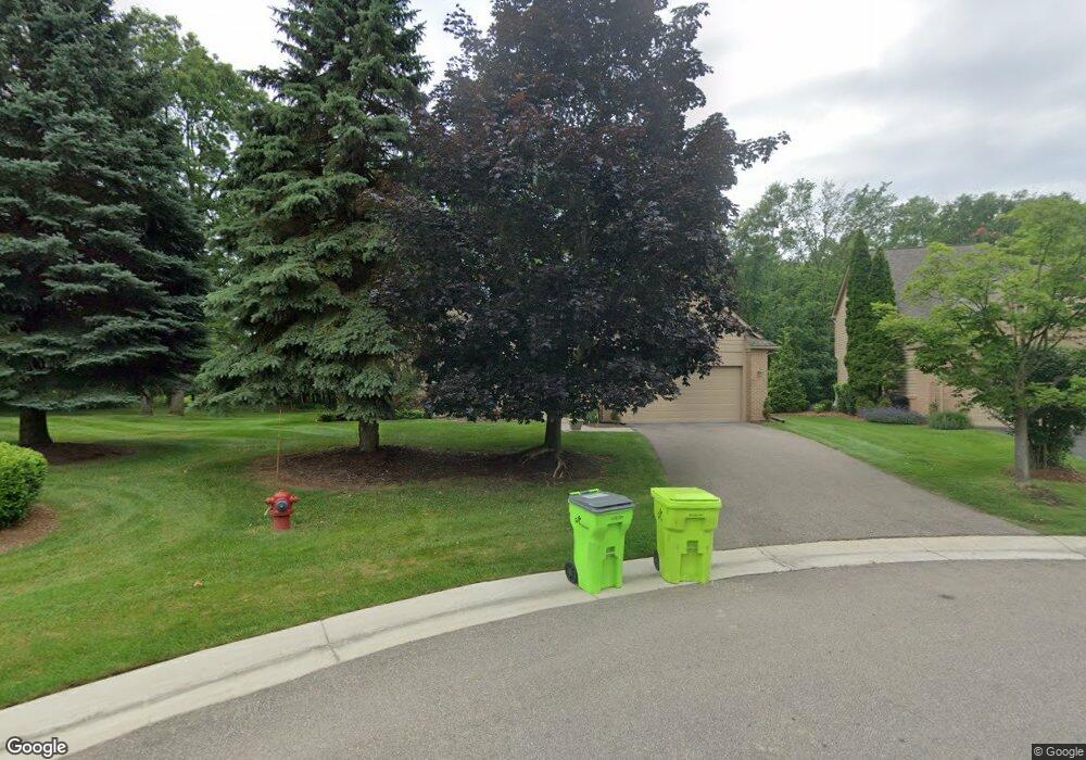 5077 Pheasant Cove unit 13, West Bloomfield, MI 48323 - photo 1