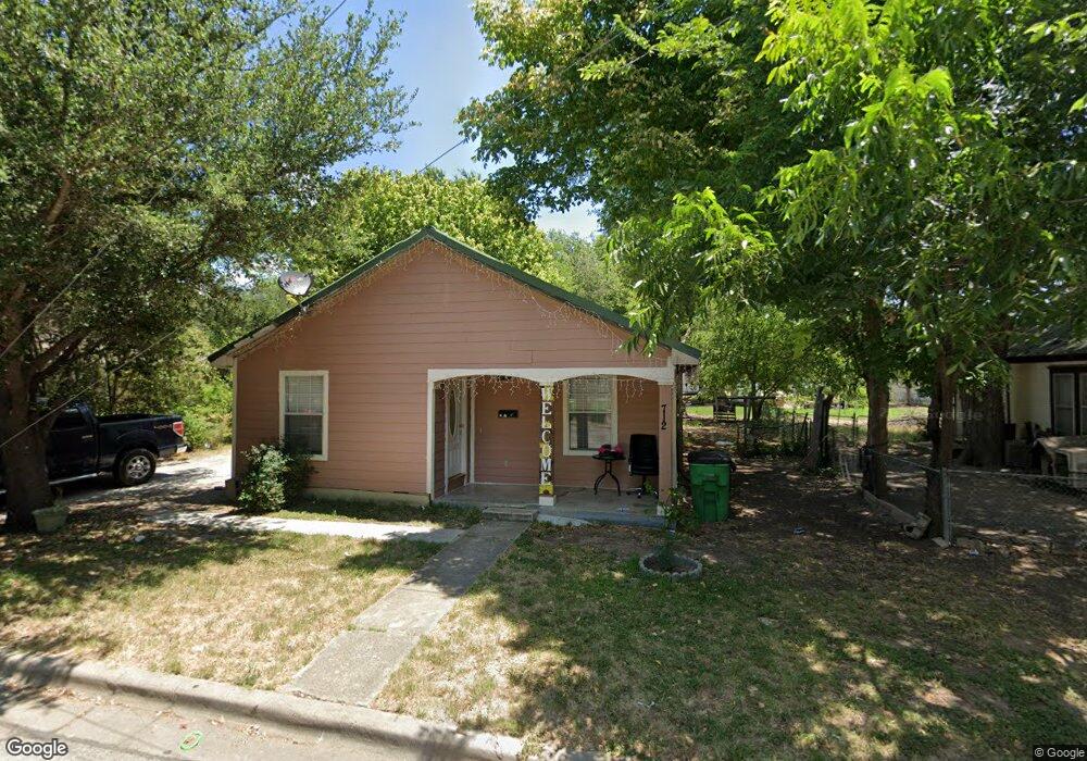 712 N Weaver St, Gainesville, TX 76240 - photo 1