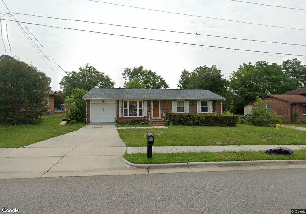 717 Glensford Dr, Fayetteville, NC 28314 - photo 1