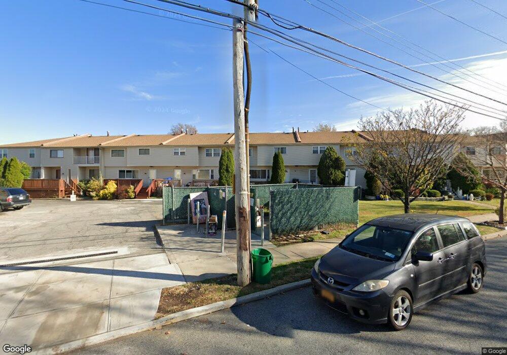 539 Willow Rd E unit 1, Staten Island, NY 10314 - photo 1