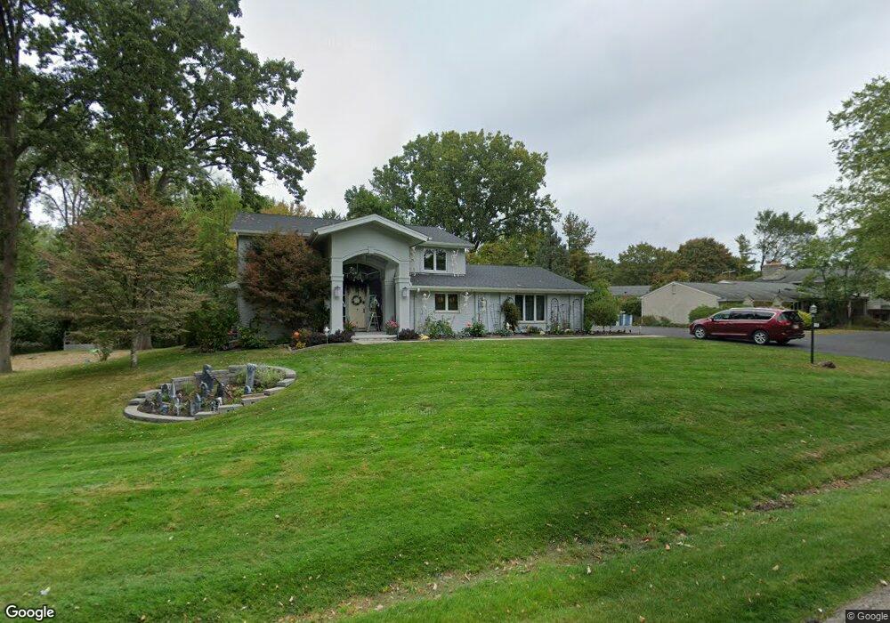 1684 Bracken Rd, Bloomfield Hills, MI 48302 - photo 1