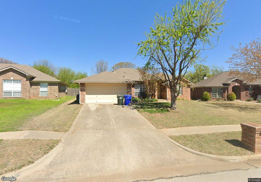 4025 Gyrfalcon Dr, Norman, OK 73072 - photo 1