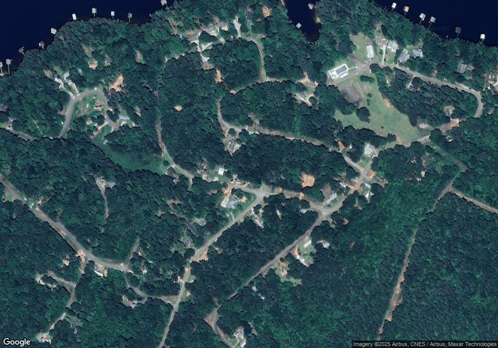 110 Shorewood Cir, Toccoa, GA 30577 - photo 1