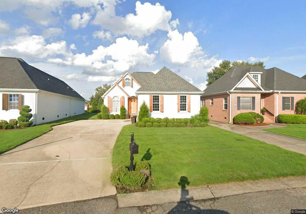 318 Lakepoint Dr, Gadsden, AL 35901 - photo 1