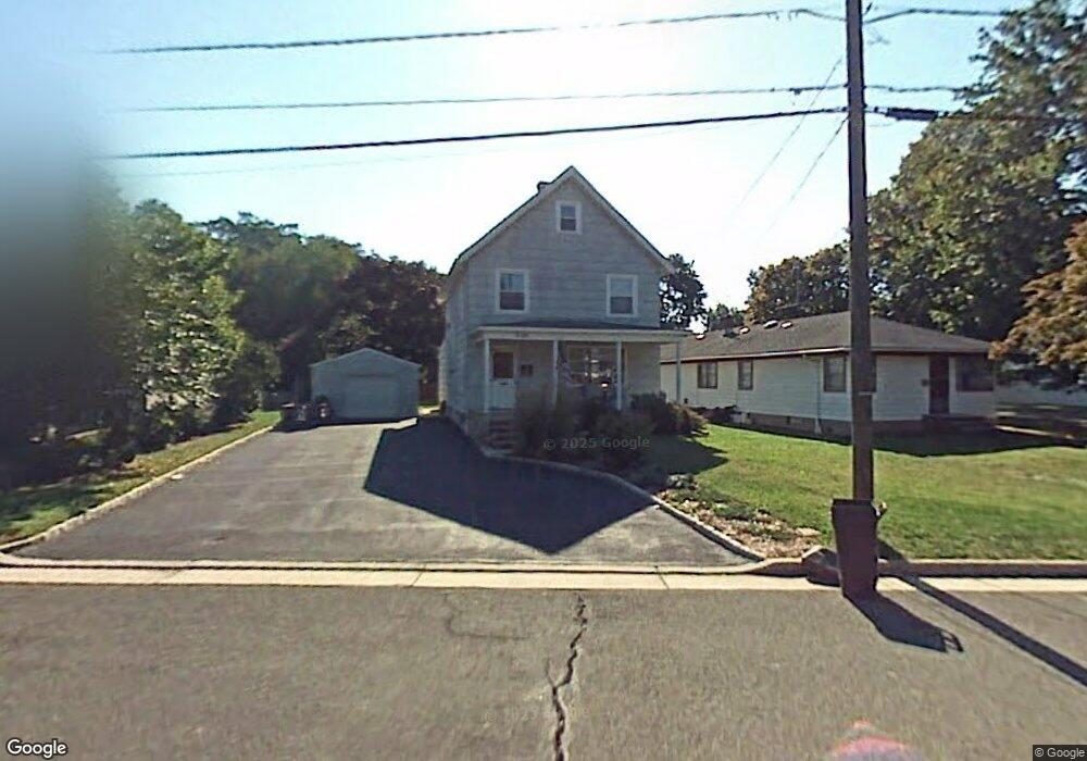 704 Beechwood Ave, Middlesex, NJ 08846 - photo 1