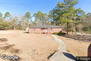 14 Berry St, Soperton, GA 30457