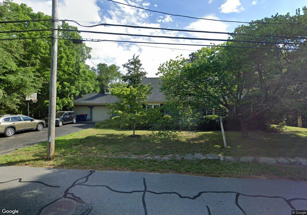 34 Acushnet Rd, Mattapoisett, MA 02739 - photo 1