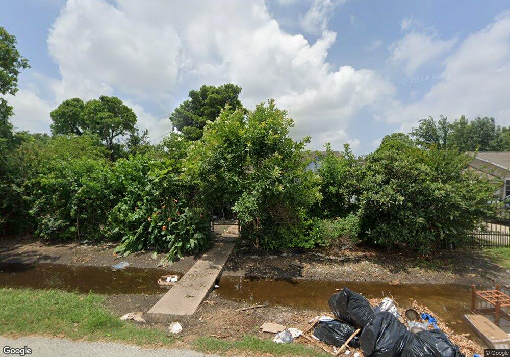 8911 Meta St, Houston, TX 77022 - photo 1