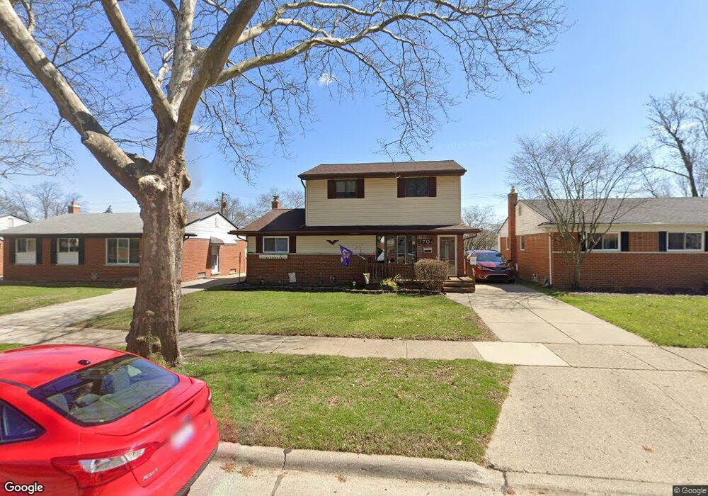 370 N Chocolay Ave, Clawson, MI 48017 - photo 1