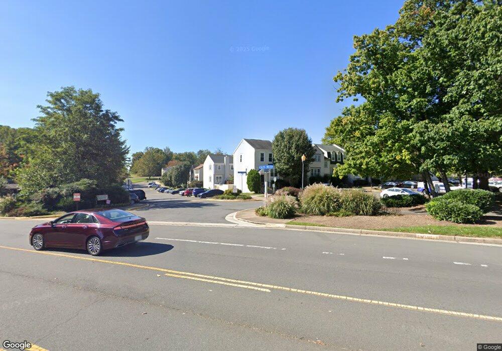 2394 Hunters Square Ct, Reston, VA 20191 - photo 1