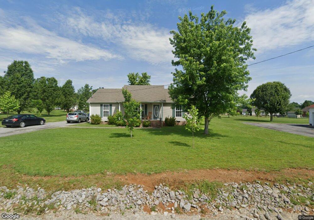 104 Sanders St, Shelbyville, TN 37160 - photo 1