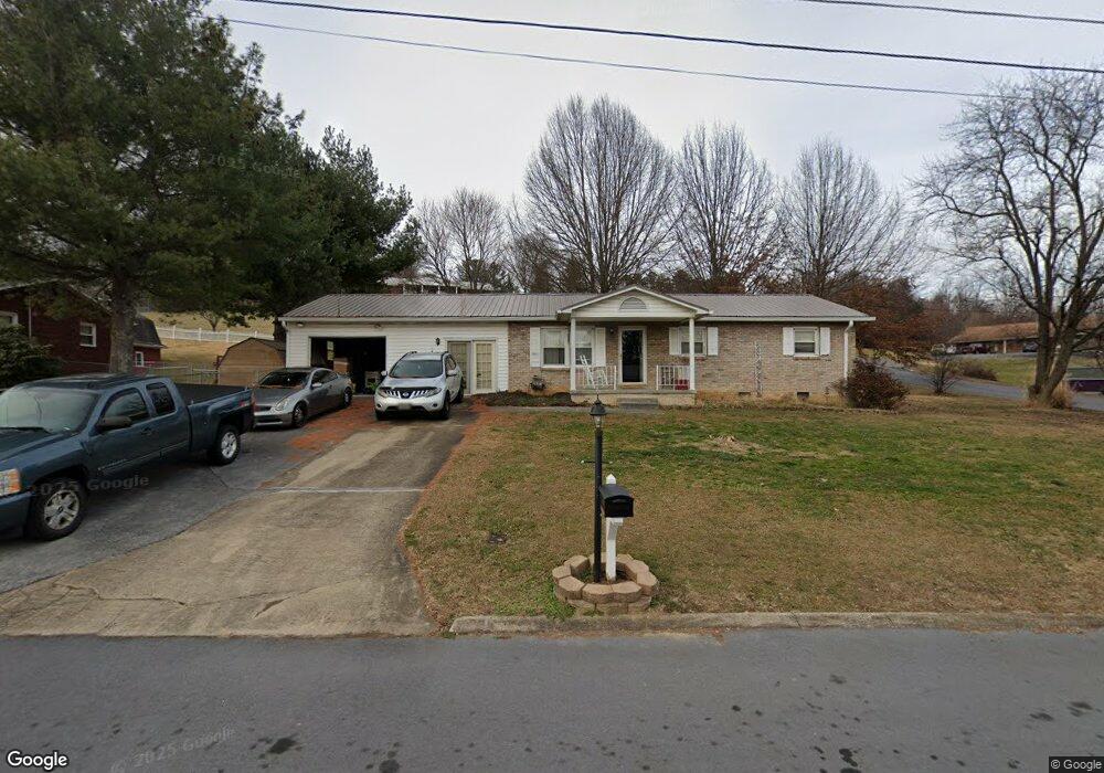 1013 Fremont Dr, Johnson City, TN 37601 - photo 1