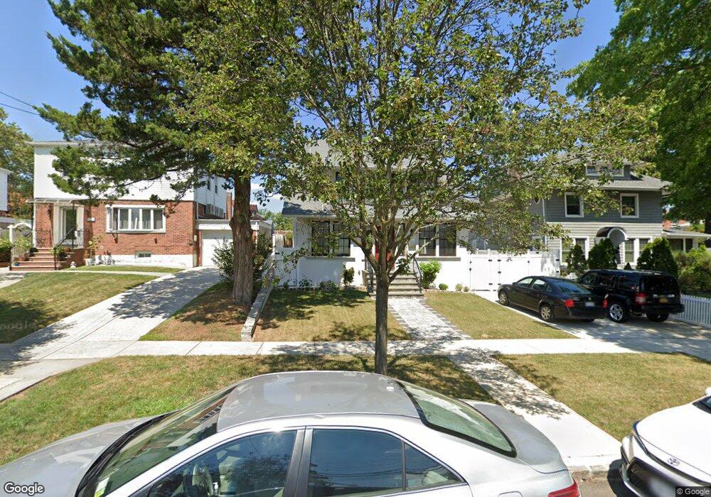 21611 43rd Ave, Bayside, NY 11361 - photo 1