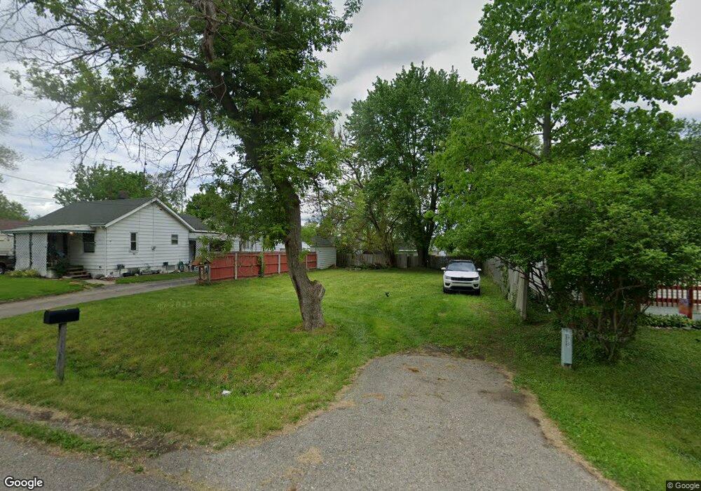 1112 W Boatfield Ave, Flint, MI 48507 - photo 1