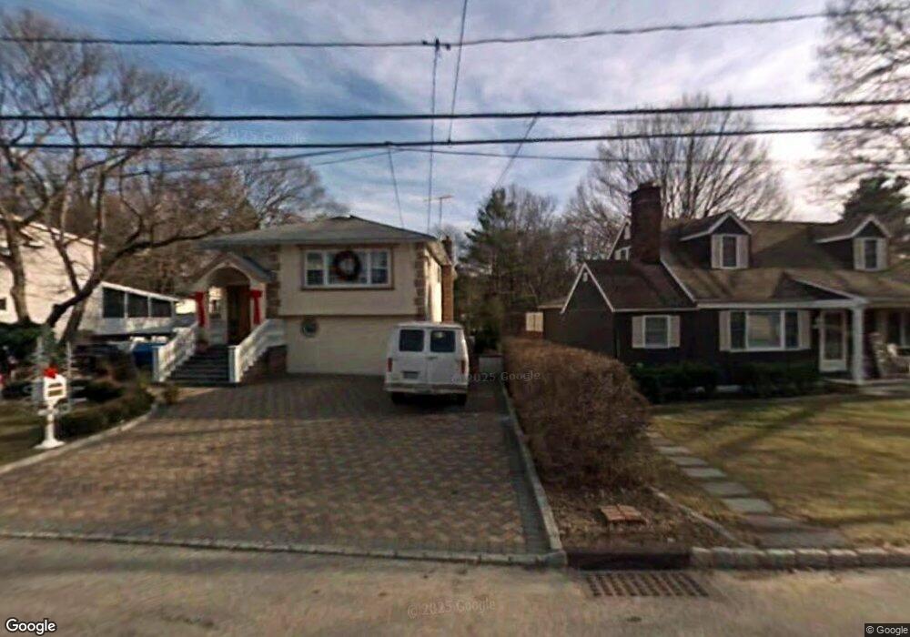 84 Glen Cove Dr, Glen Head, NY 11545 - photo 1