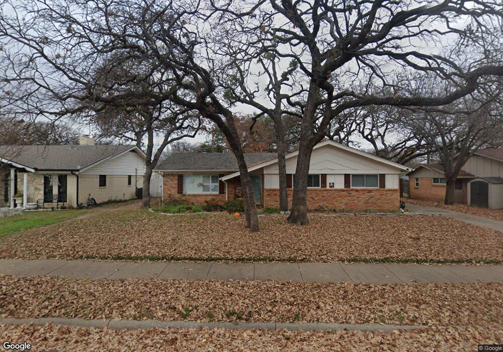 724 Bedford Ct W, Hurst, TX 76053 - photo 1