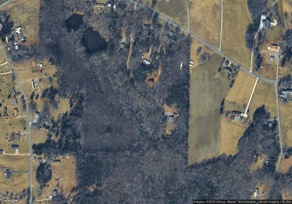 472 Barry Oak Rd, Statesville, NC 28625 - photo 1