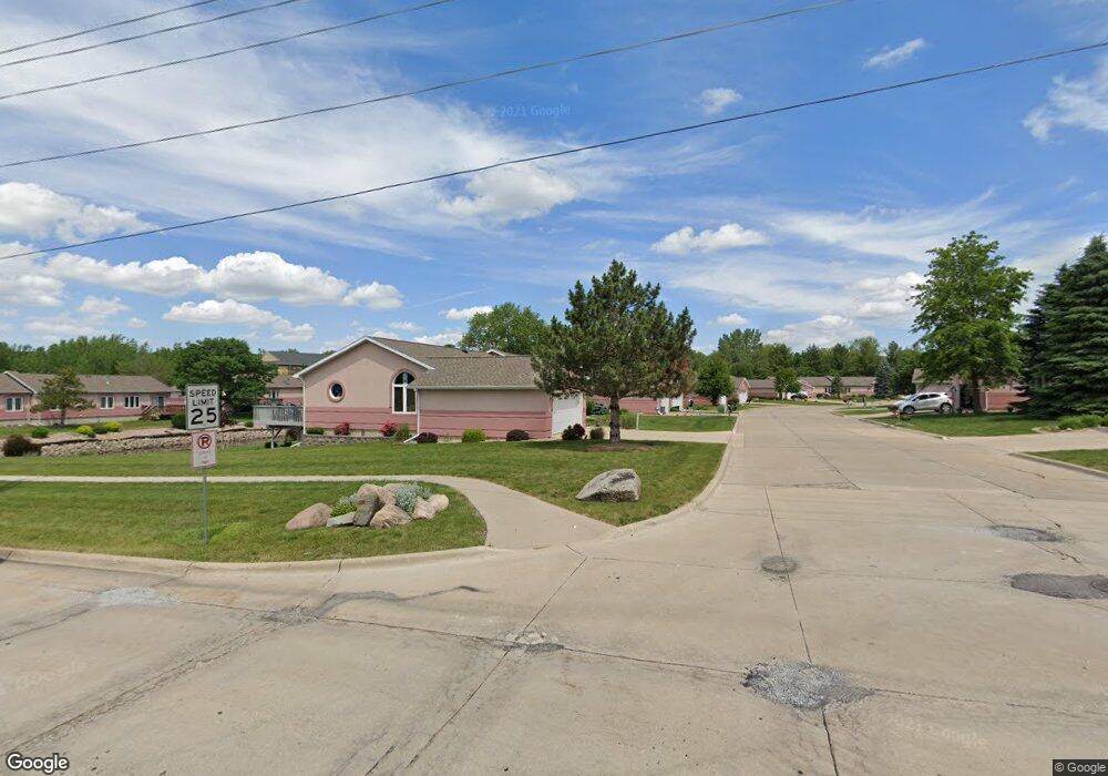 1727 W 18th St unit B, Cedar Falls, IA 50613 - photo 1