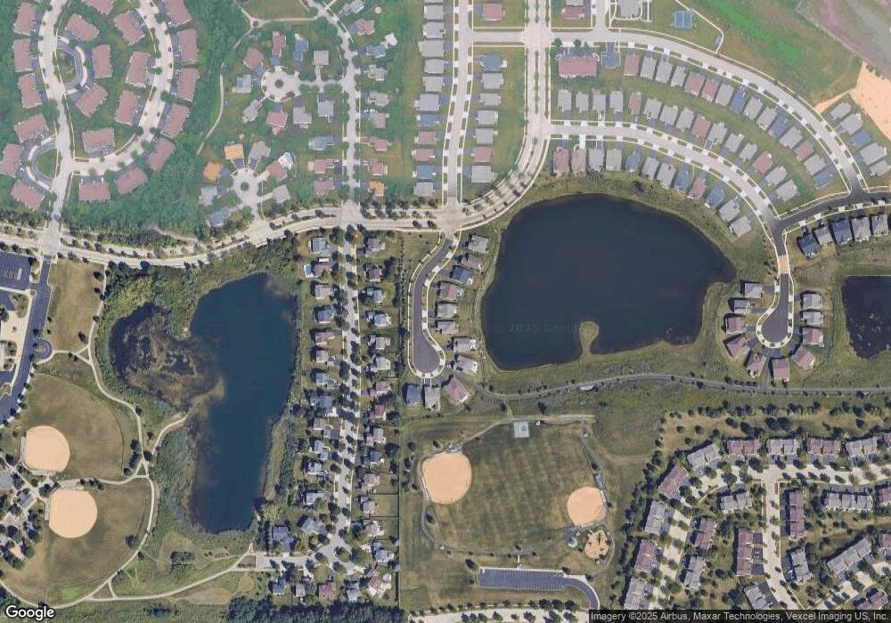 9 Mahogany Ct, Algonquin, IL 60102 - photo 1