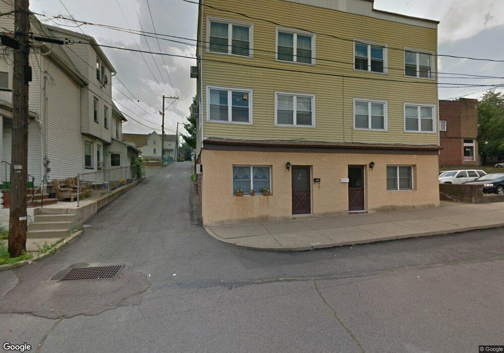 25 E Spring St, Nanticoke, PA 18634 - photo 1