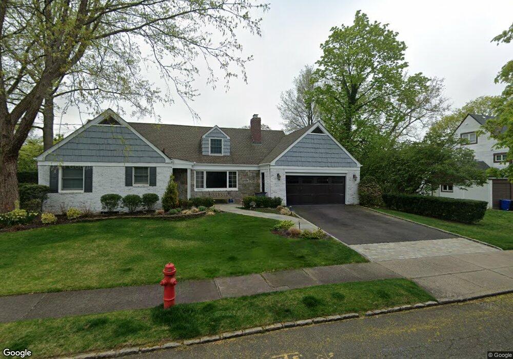 46 Vista Way, Port Washington, NY 11050 - photo 1