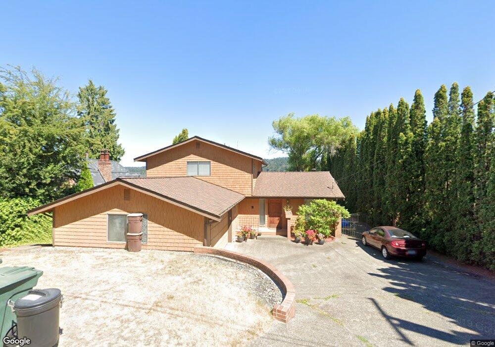 5034 Butterworth Rd, Mercer Island, WA 98040 - photo 1