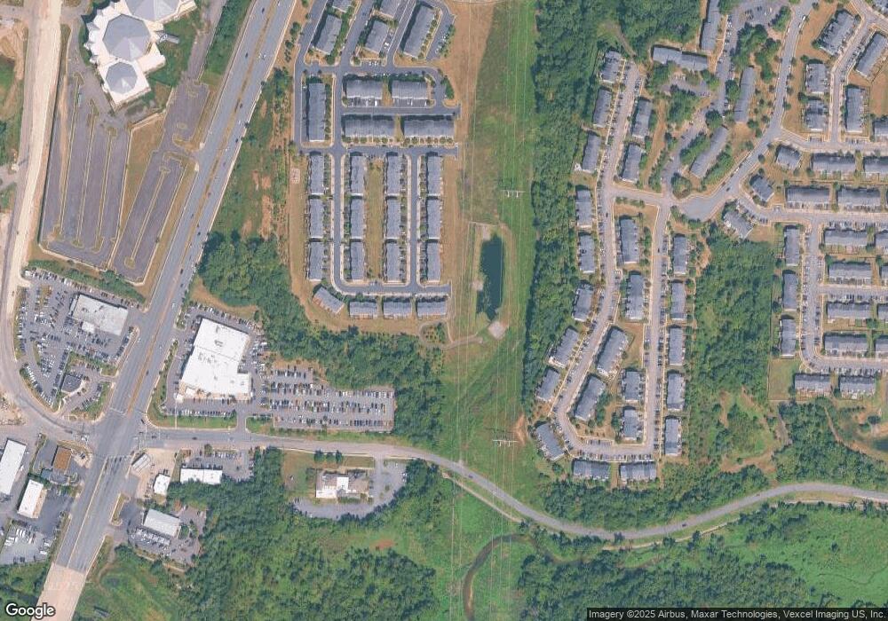 15697 John Diskin Cir, Woodbridge, VA 22191 - photo 1