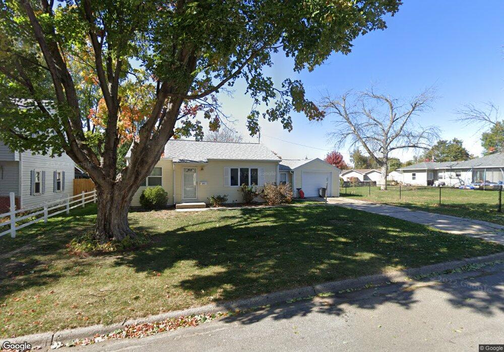 301 E 18th St N, Newton, IA 50208 - photo 1