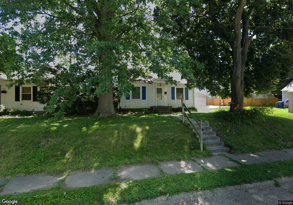 2117 Cedar St, Davenport, IA 52804 - photo 1