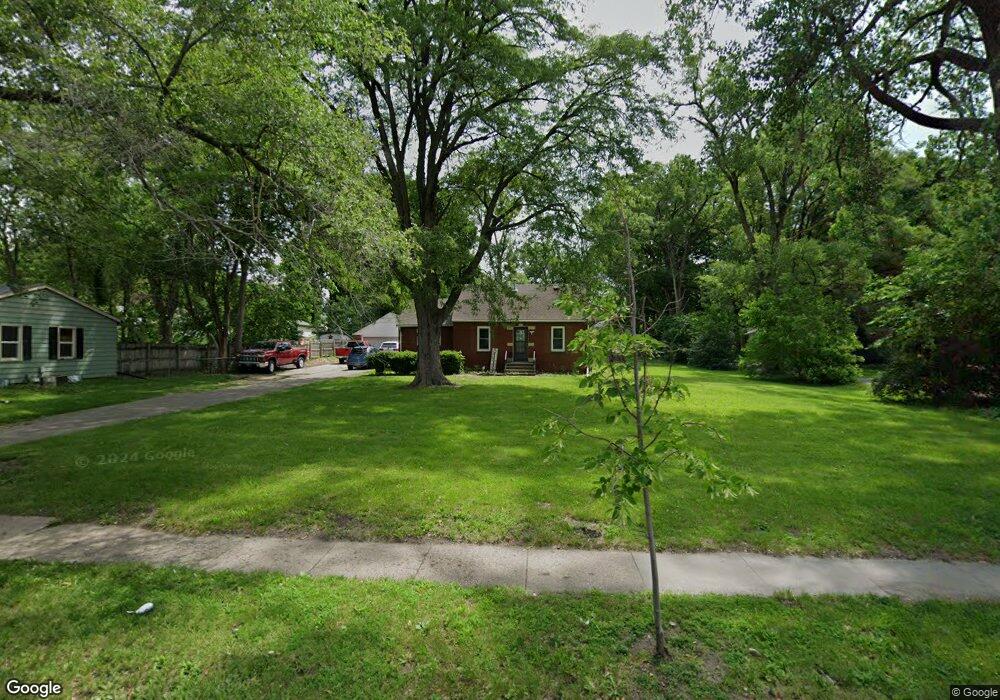 2905 E 24th St, Des Moines, IA 50317 - photo 1