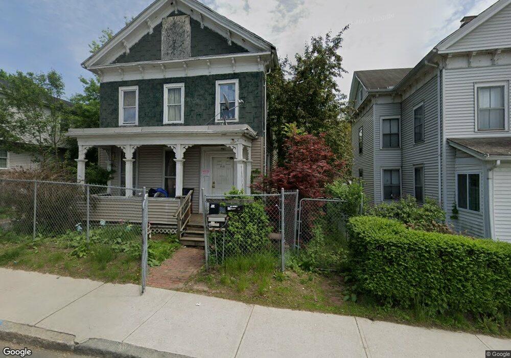 811 Worthington St, Springfield, MA 01105 - photo 1