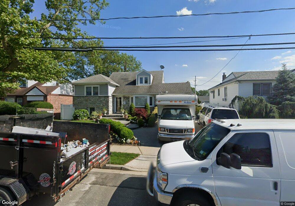 4017 Judith Ln, Oceanside, NY 11572 - photo 1