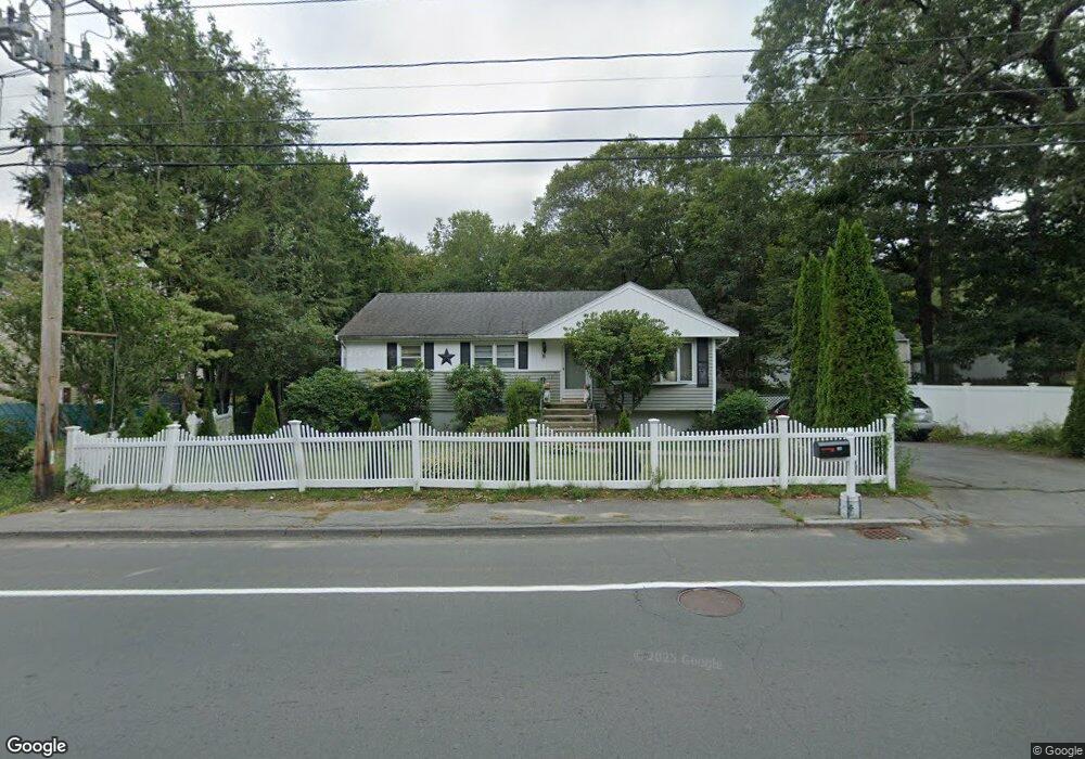 135 Oak St, Randolph, MA 02368 - photo 1