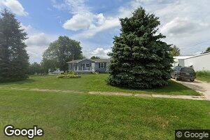 144 5th St S, Winthrop, IA 50682