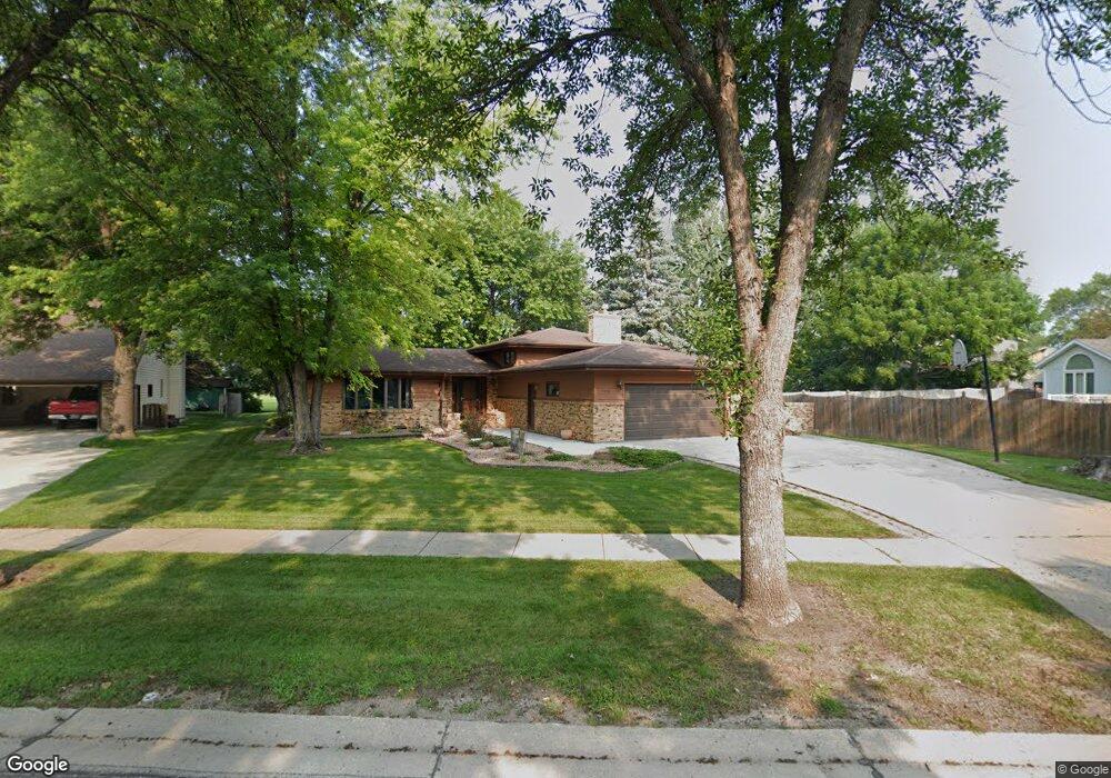 2938 Maple St N, Fargo, ND 58102 - photo 1