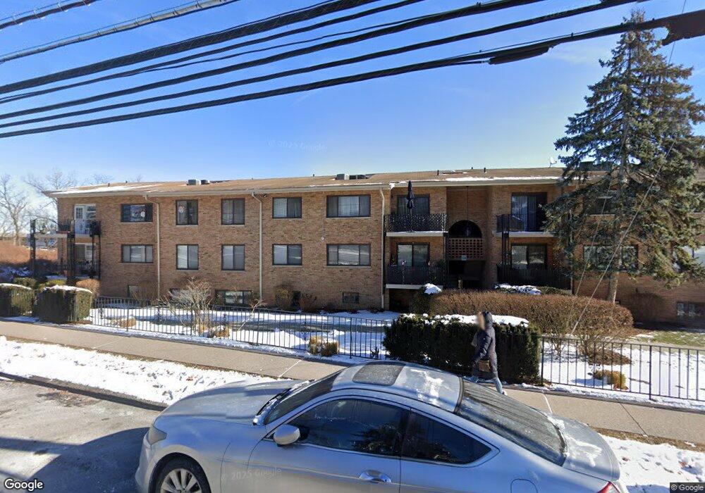 40 Gateway Rd unit 112S, Yonkers, NY 10703 - photo 1