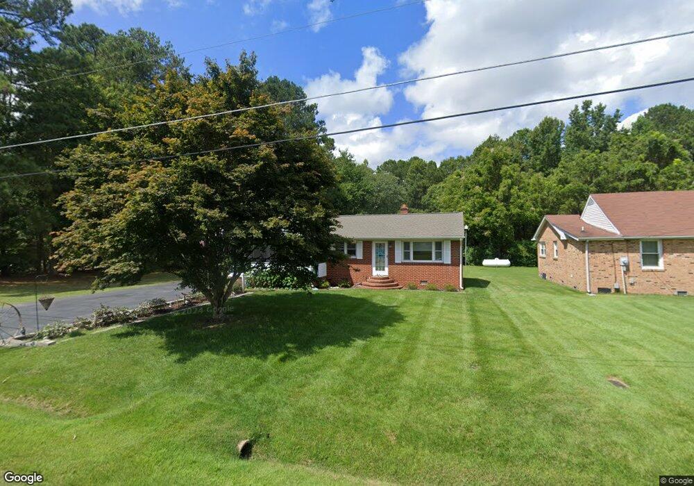 1040 E Magnolia Ave, West Point, VA 23181 - photo 1