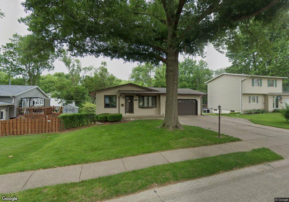 411 Northbrook Dr, Davenport, IA 52806 - photo 1