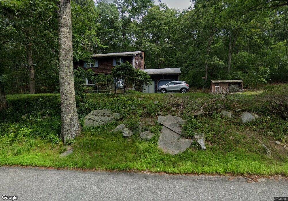 722 Five Mile River Rd, Putnam, CT 06260 - photo 1