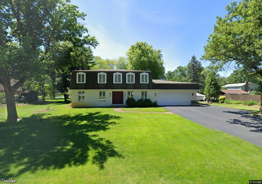 28W045 Countryview Dr, Naperville, IL 60564 - photo 1