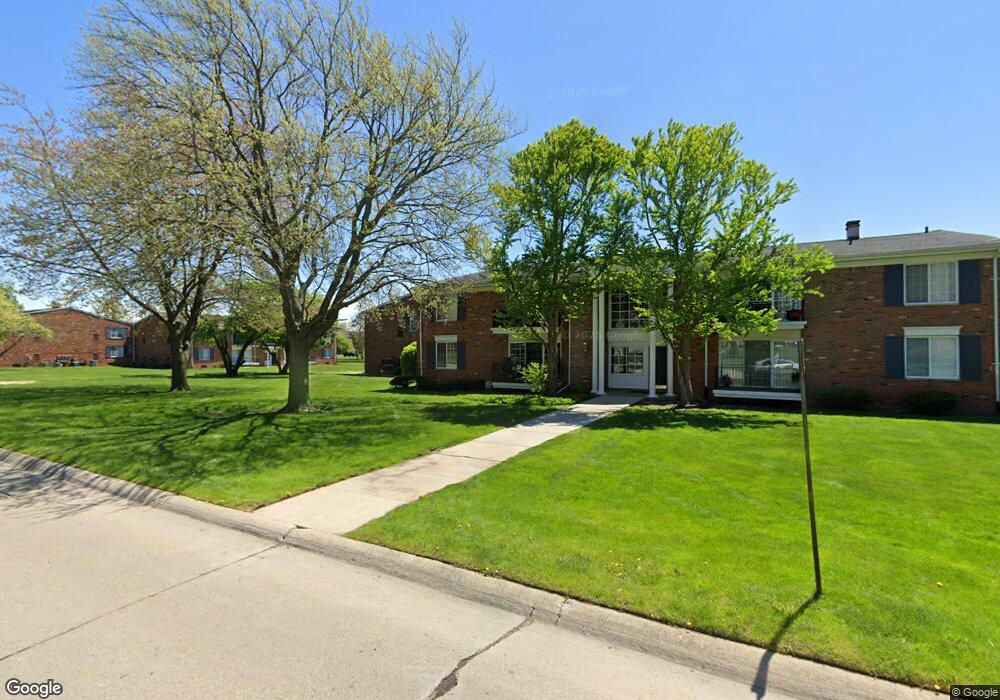 458 Fox Hills Dr N unit 194, Bloomfield Township, MI 48304 - photo 1