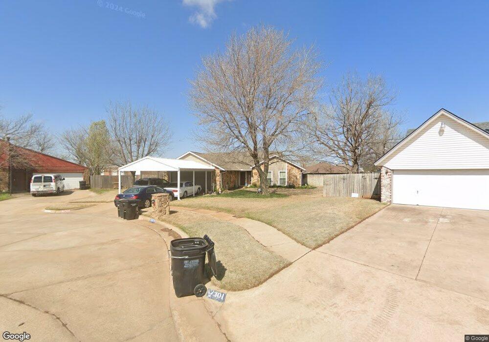 1709 Smoking Tree St, Moore, OK 73160 - photo 1