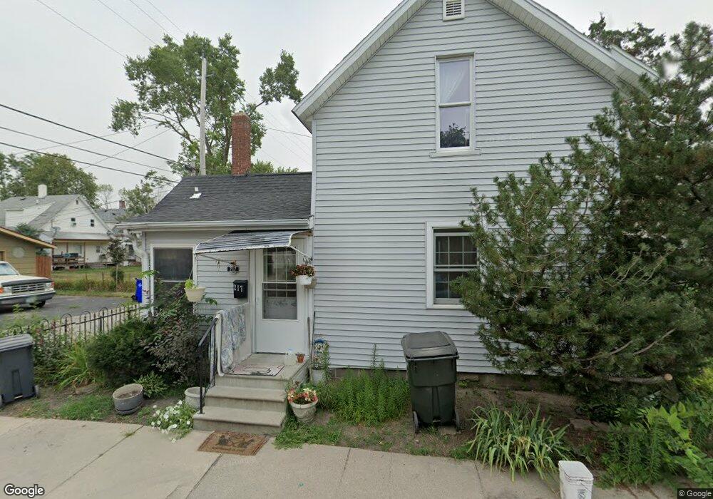 217 8th St SW, Cedar Rapids, IA 52404 - photo 1
