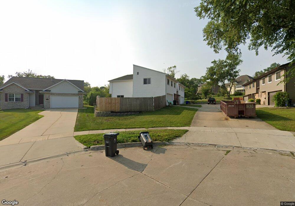 4106 Lark Ct NE, Cedar Rapids, IA 52402 - photo 1