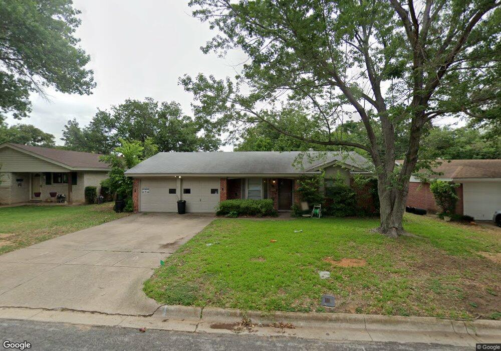 420 Simmons Dr, Hurst, TX 76053 - photo 1
