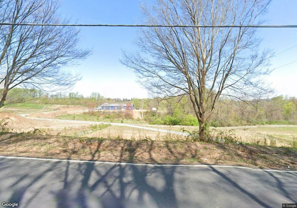 401 White Oak Ln, Leesport, PA 19533 - photo 1