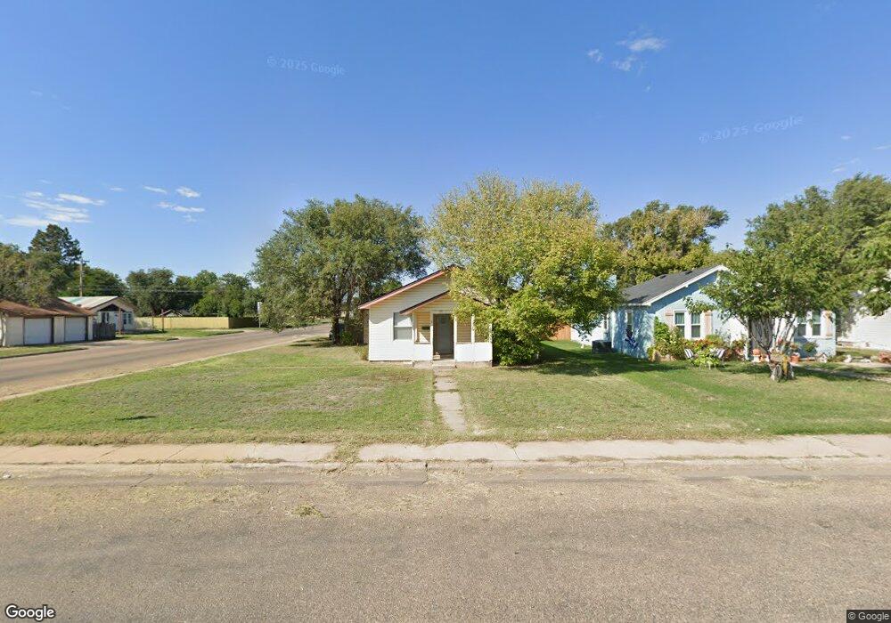 422 Zauk Ave, Dumas, TX 79029 - photo 1
