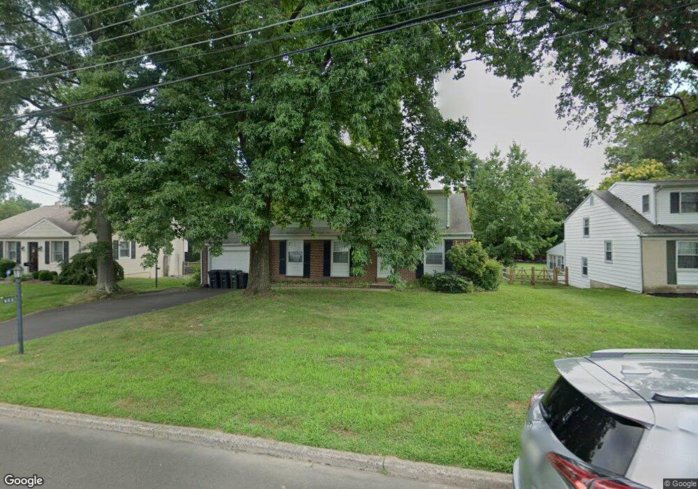 963 Woodbourne Dr, Southampton, PA 18966 - photo 1