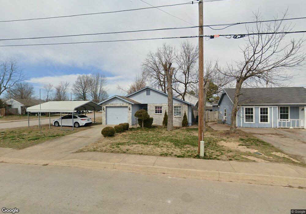 115 E Veterans Pkwy, Rogers, AR 72756 - photo 1